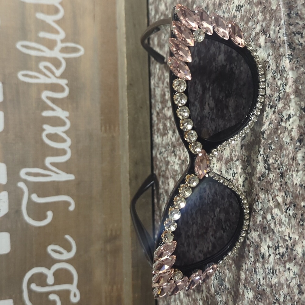 Retro Cateye Sunglasses NWOT - Picture 3 of 3